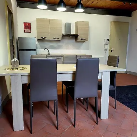 La - Convenient For Sardinia And Corsica - 4-5 Beds -private Parking Included With 아파트