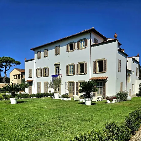 La - Convenient For Sardinia And Corsica - 4-5 Beds -private Parking Included With *